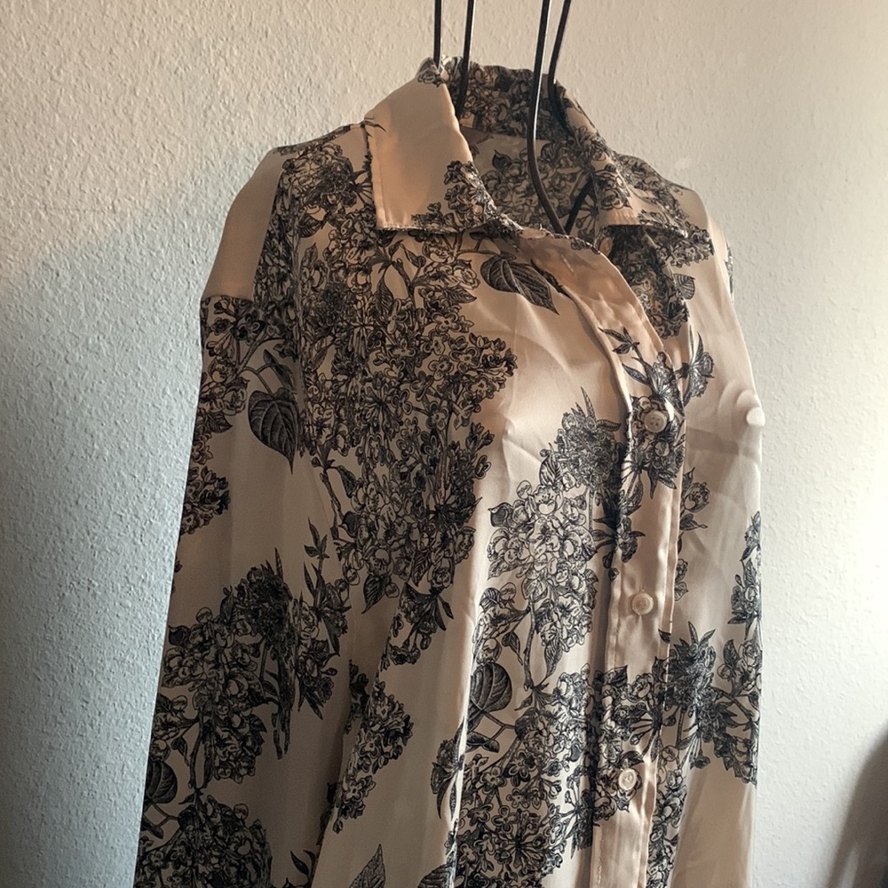 Button down blouse - Picture 4 of 4